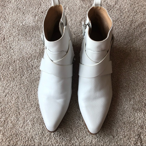 LIKE NEW joe's jeans white leather ankle boot - Picture 3 of 5